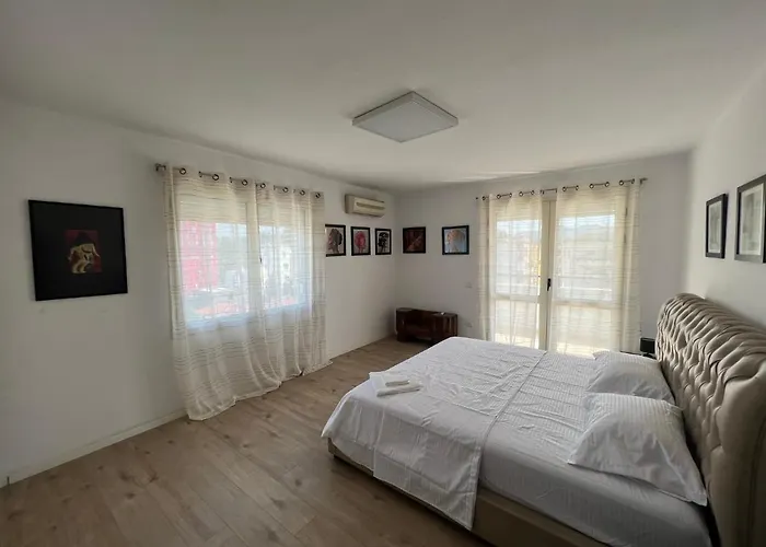 Urban Comfort Oasis Апартаменты Тирана